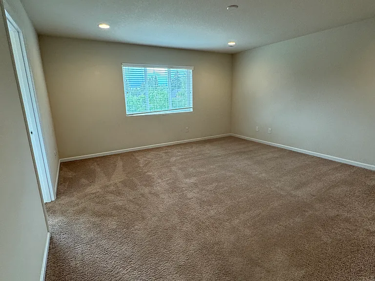 17531 SE Pinnacles St — Photo 22