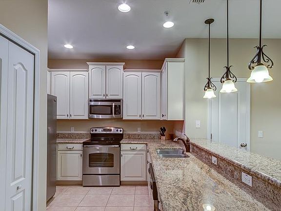 5th image of 14276 Desert Haven St #3804