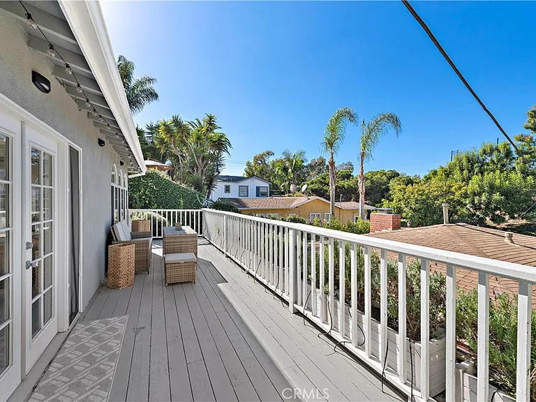 637 Saint Anns Dr — Photo 9