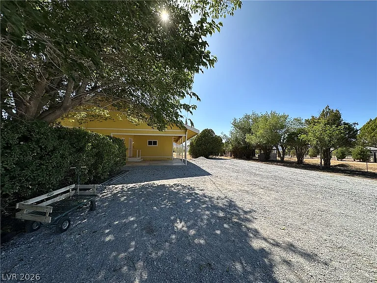 2590 N Murphy St — Photo 33