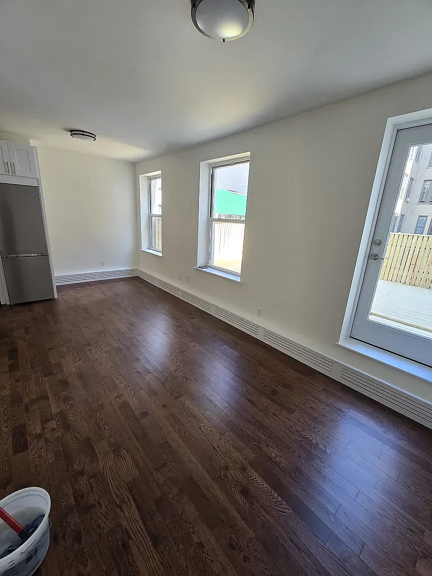 136 9th Avenue — Photo 4