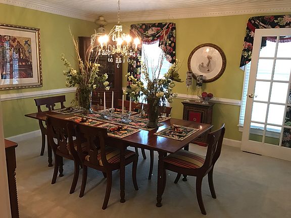 Formal dining room