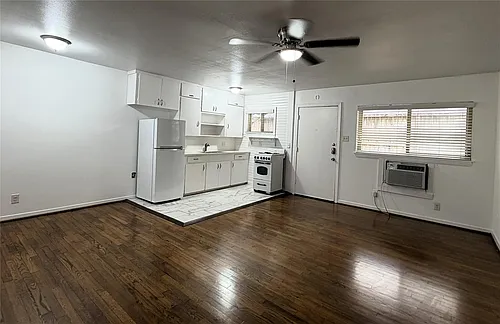 1114 Joe Annie St #1 Photo 1