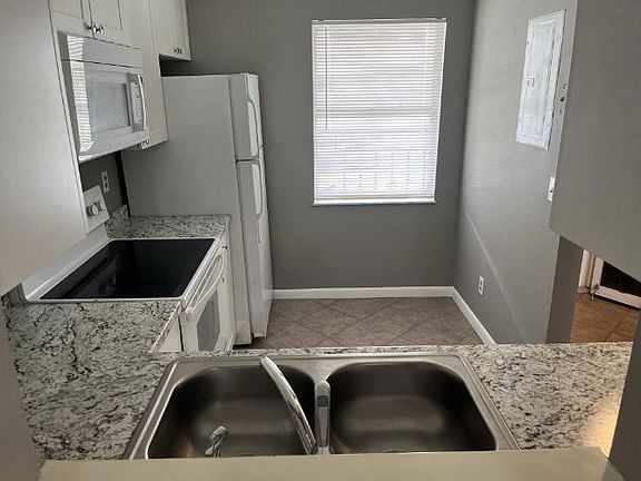 4th image of 3171 SE Aster Ln APT 1105