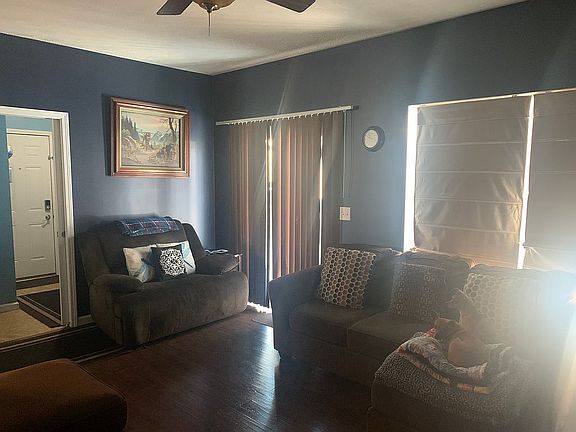 Main level family room 