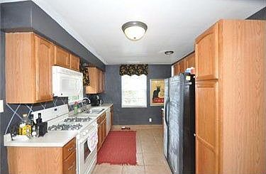5th image of 143 Woodland Dr