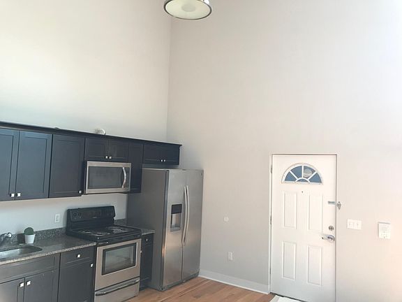 5th image of 136 Sussex Ave #101