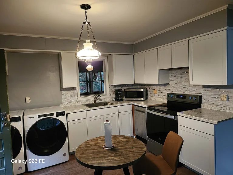 Farmhurst Dr — Photo 14
