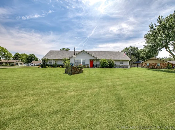 36 Meadowlark Rd, Eufaula, OK 74432