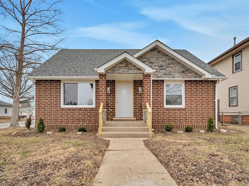 1st image of 702 S Lincoln Ave