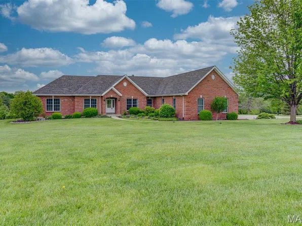 120 Brook Hill Ln, Troy, MO 63379