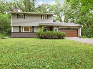 15801 Day Pl, Minnetonka, MN 55345