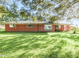 17639 Pelican Rd, Erath, LA 70533