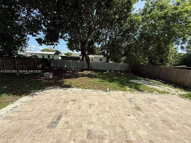 1121 NW 56th St — Photo 4