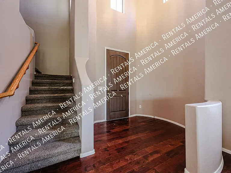 16869 S 30th Ave — Photo 5