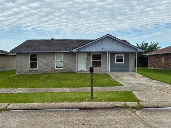 2080 Carver Dr, Marrero, LA 70072