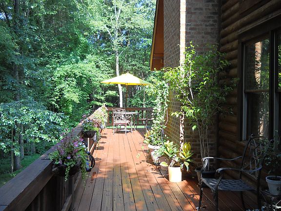 3rd image of 6907 Wooden Rail Ln