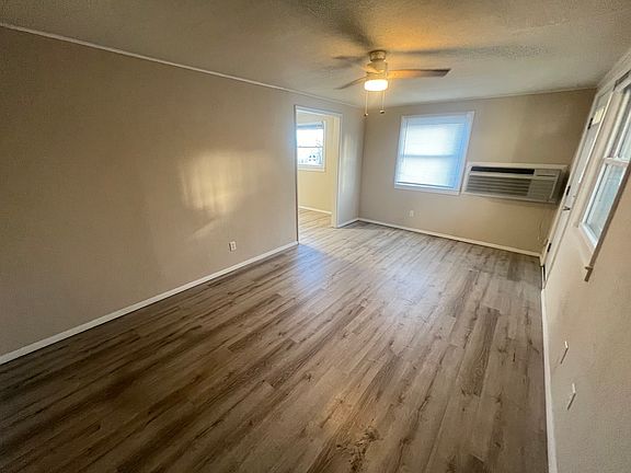 4th image of 102 N 5th St #6