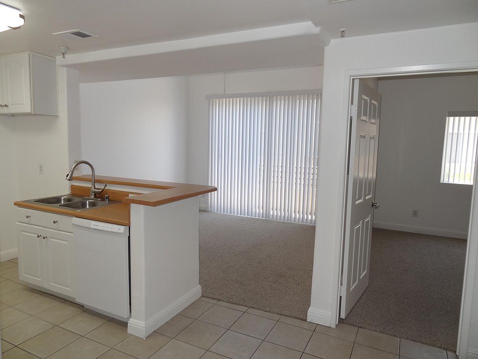 1st image of 11476 Miranda St #215