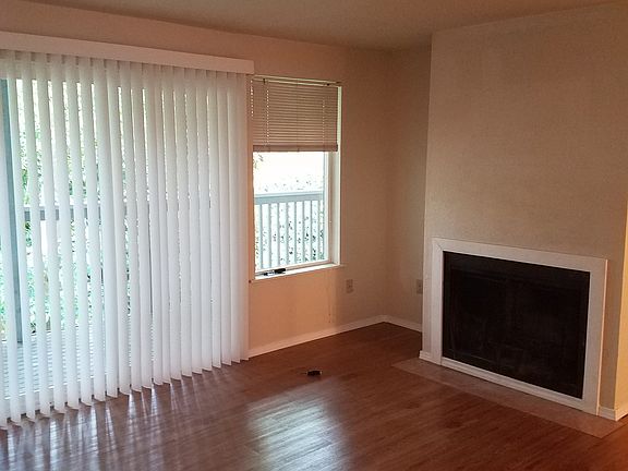 5th image of 19105 61st Pl NE APT B