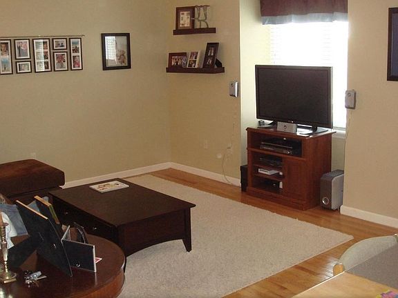 3rd image of 1477 Royce St #3A