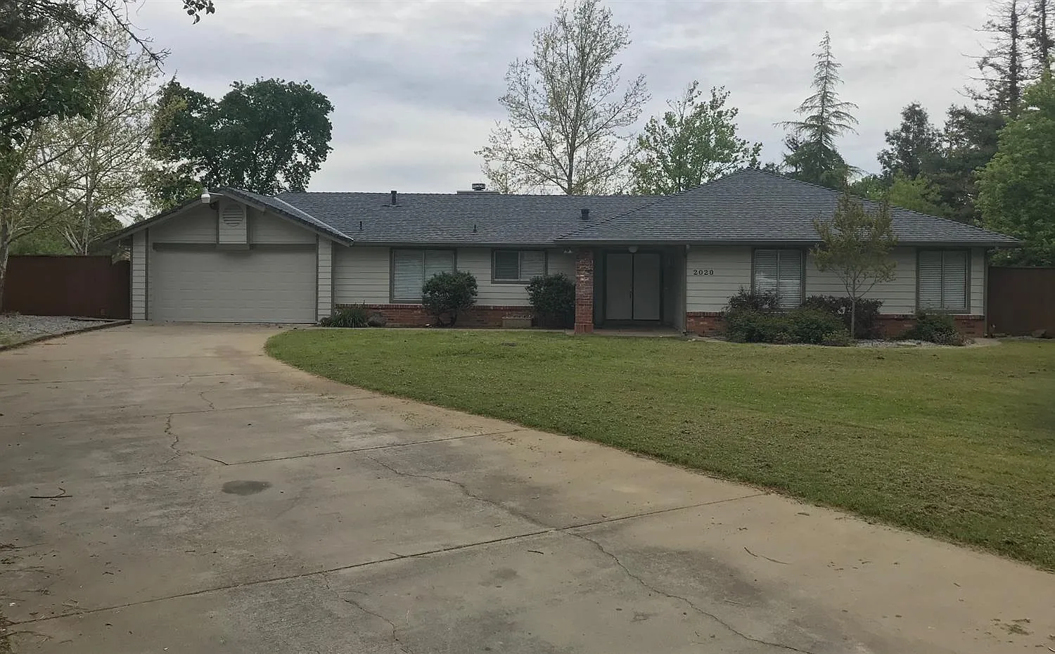 2020 Meadow Wind Ct photo 1