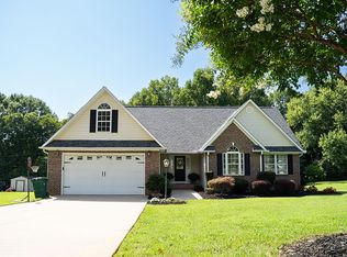 122 Green Park Dr, Gaffney, SC 29341