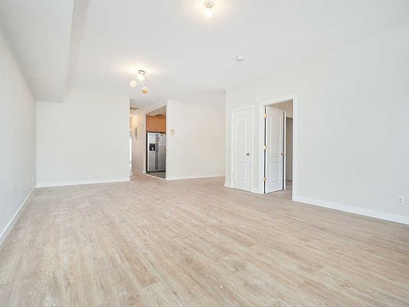 3rd image of 2607 E 12th St #1