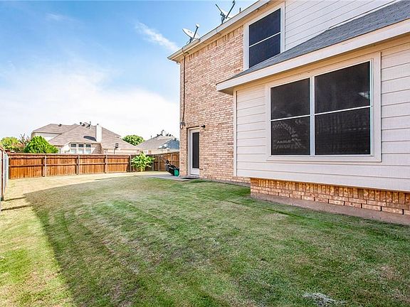 4th image of 1413 Winterwood Dr