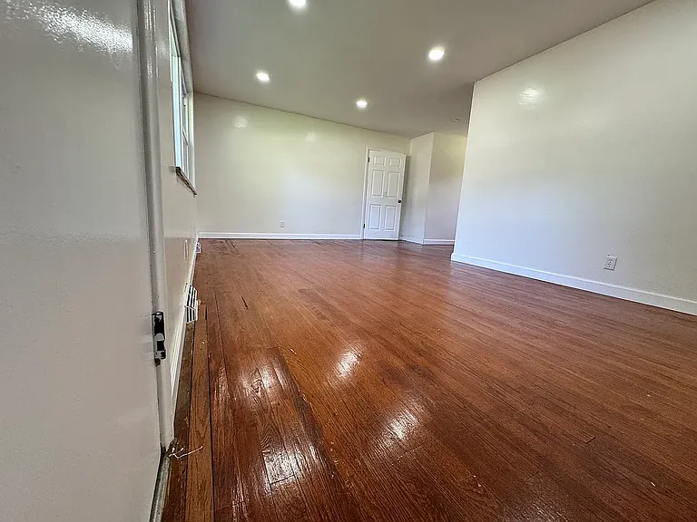 15 Hedgewood Ln — Photo 4