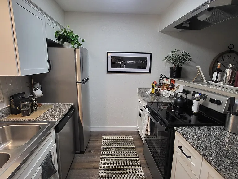 The Alista Apartments — Photo 10