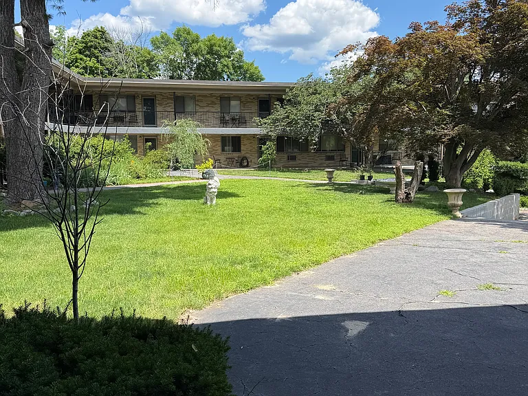 AMBASSADOR PROVIDENCE — Photo 13