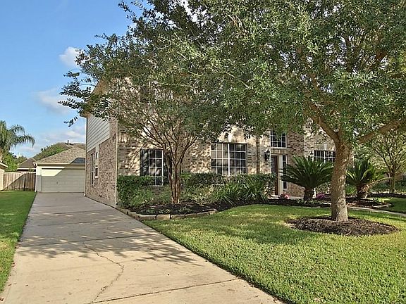 2nd image of 17702 Feathers Landing Dr