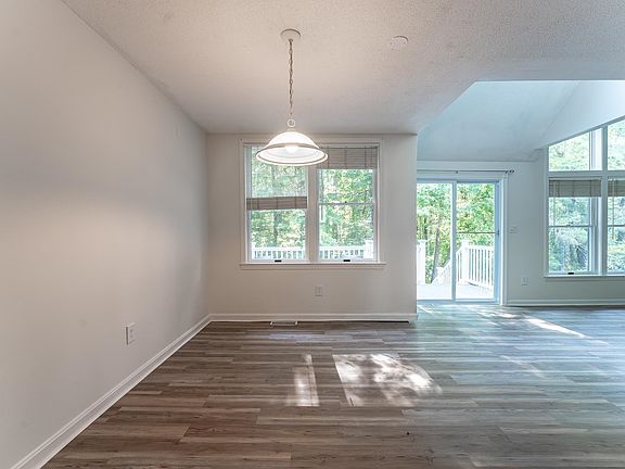 4th image of 23 Goldfinch Lane #U-89