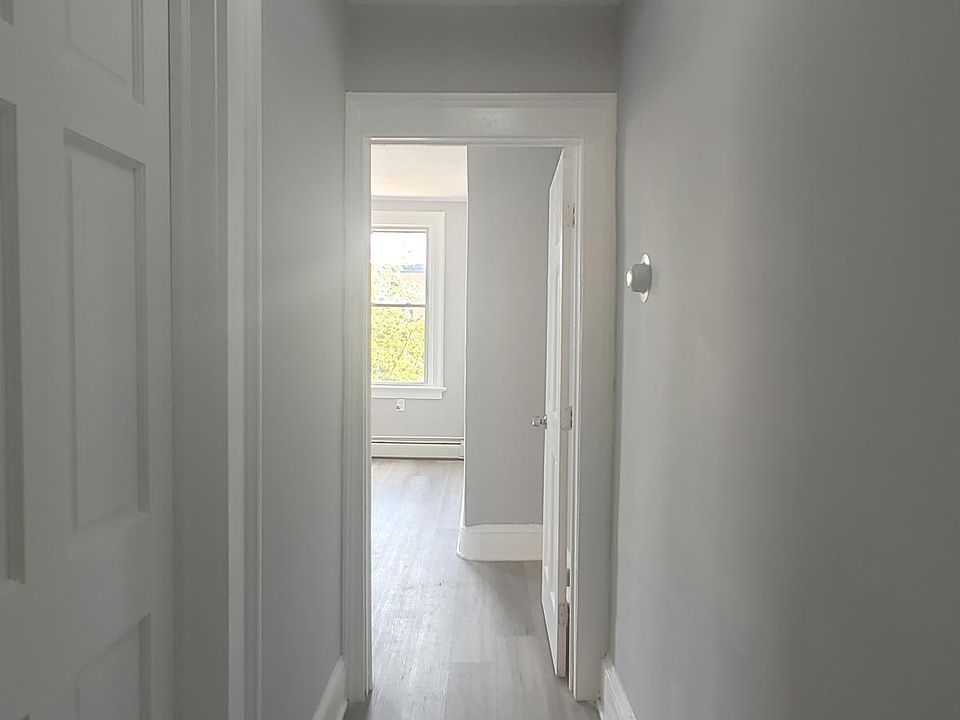 1st image of 160 Broadway #1-1-1