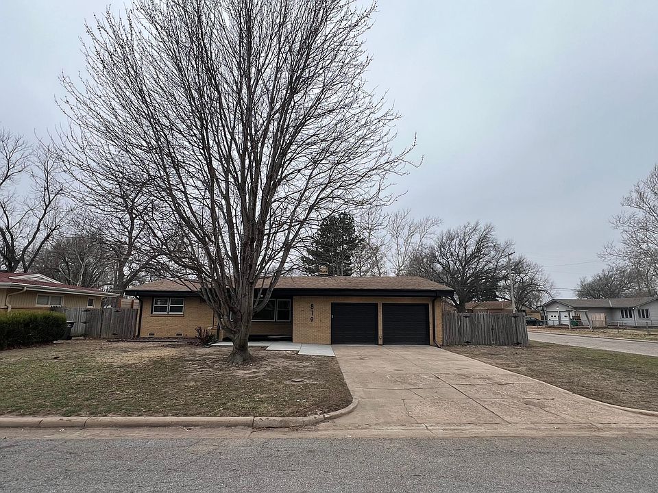 1st image of 819 N Redbarn Ln