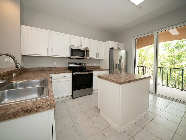 1417 W Wickham Cir #1417 — Photo 4