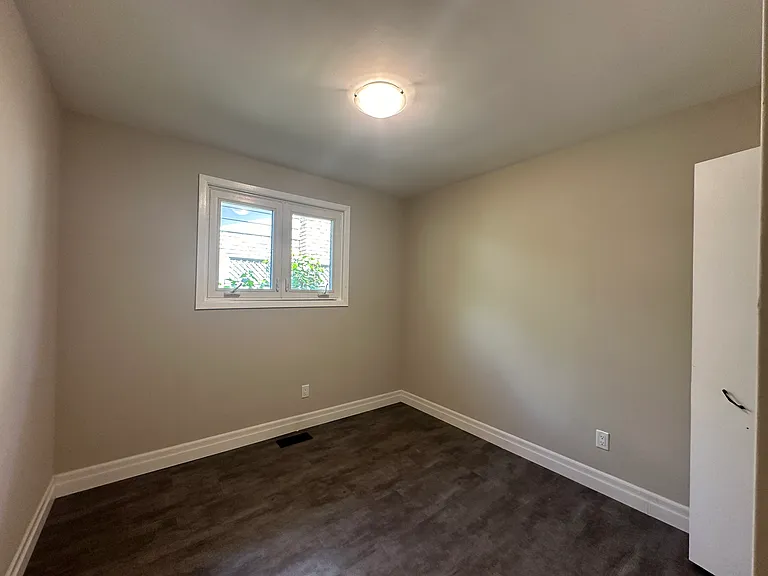 368 Fairlawn St — Photo 13