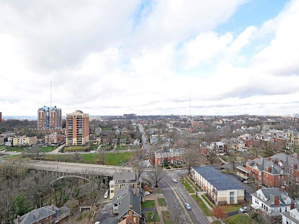 1st image of 2200 Victory Pkwy APT 2208