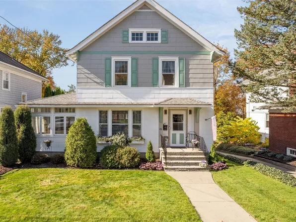45 Beethoven St, Binghamton, NY 13905