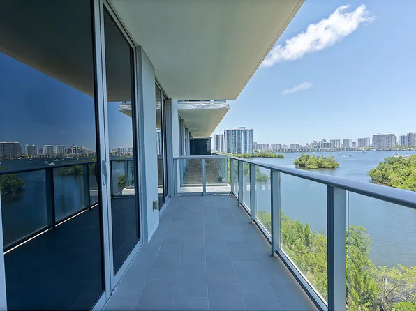 16385 Biscayne Blvd, North Miami Beach, FL