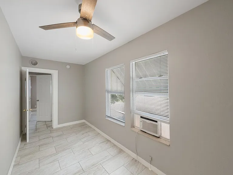433 Delmar Ter S #1 — Photo 9