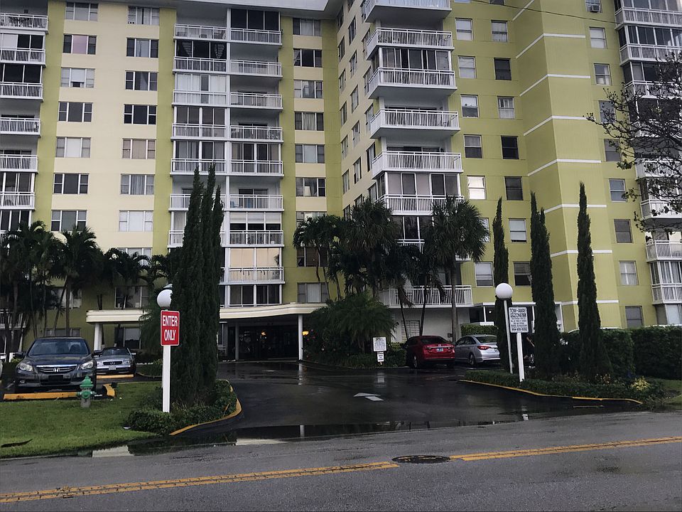 1st image of 4400 Hillcrest Dr APT 1019C