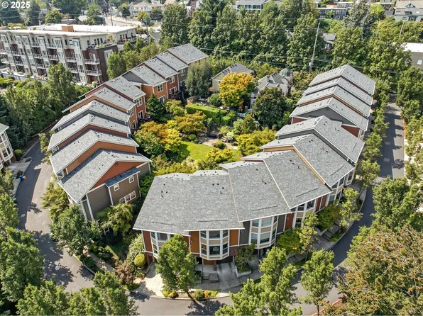 4160 S Corbett Ave, Portland, OR 97239