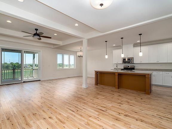4th image of 14657 Clover Ln