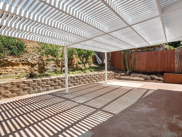5051 Lenore Dr — Photo 26