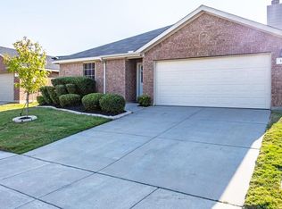 125 Eagle Ranch Dr, Aubrey, TX 76227