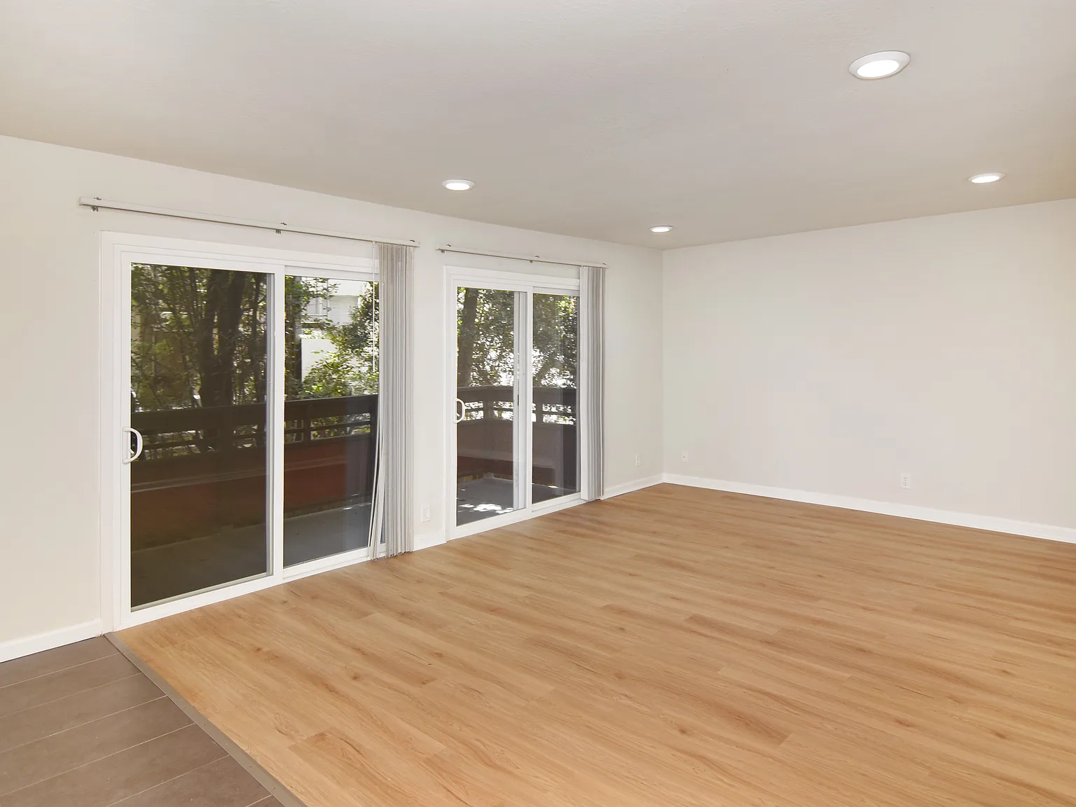 2 bed, 1.5 bath, 850 sqft, $2,995 — Photo 3