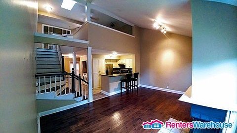 1st image of 207 Riverstone Ct