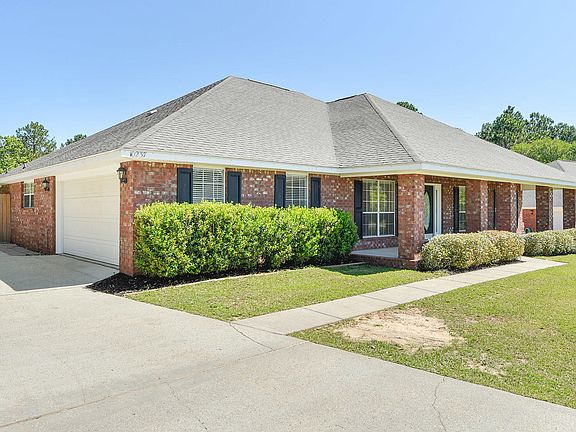 3rd image of 10237 Lake Forest Dr